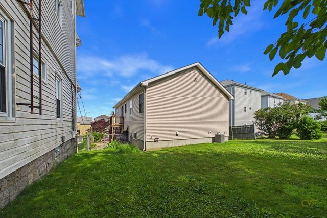 212 Haffards St, Fall River, MA 02723