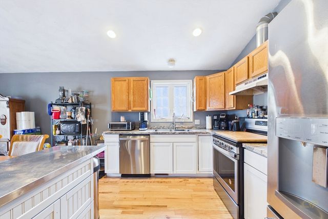 212 Haffards St, Fall River, MA 02723