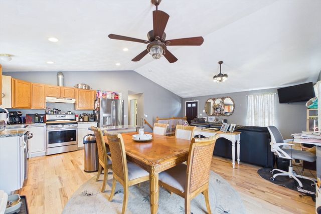 212 Haffards St, Fall River, MA 02723