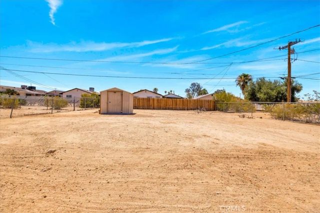 5566 Cahuilla, 29 Palms, CA 92277