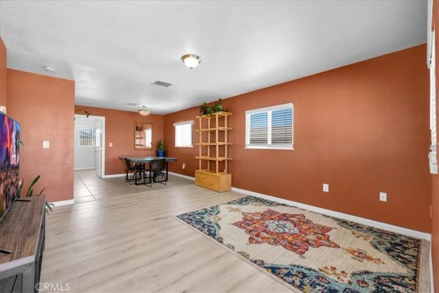 5566 Cahuilla, 29 Palms, CA 92277