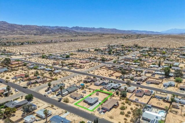 5566 Cahuilla, 29 Palms, CA 92277