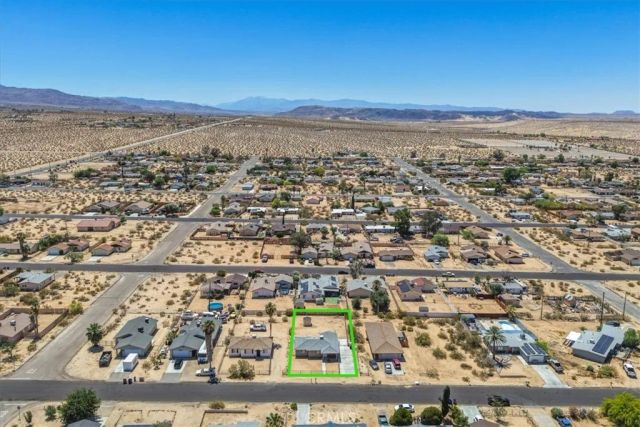 5566 Cahuilla, 29 Palms, CA 92277