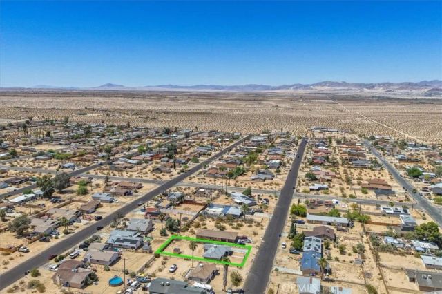 5566 Cahuilla, 29 Palms, CA 92277