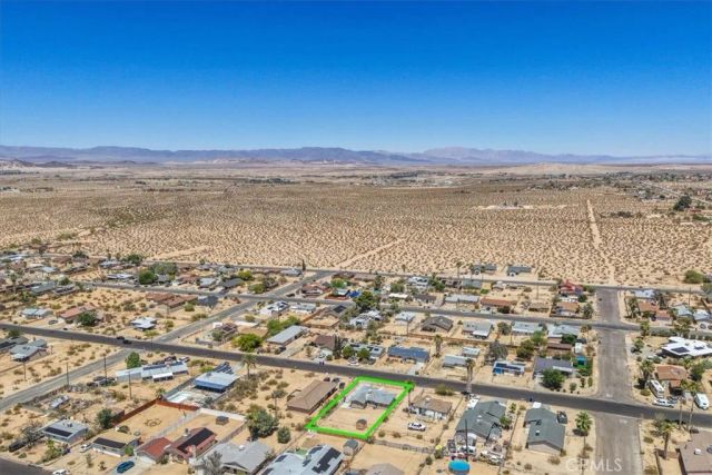 5566 Cahuilla, 29 Palms, CA 92277