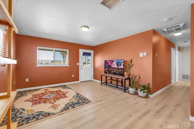 5566 Cahuilla, 29 Palms, CA 92277