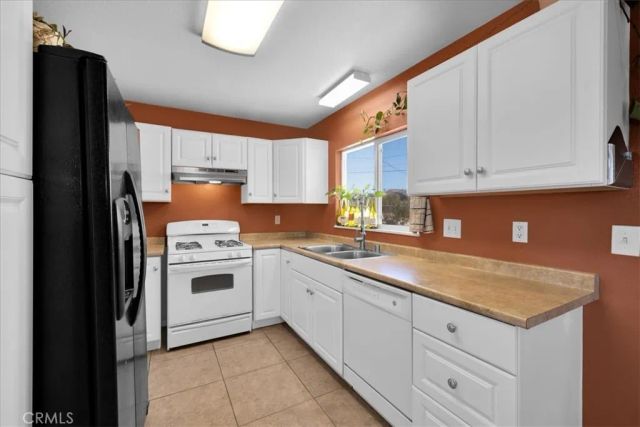 5566 Cahuilla, 29 Palms, CA 92277