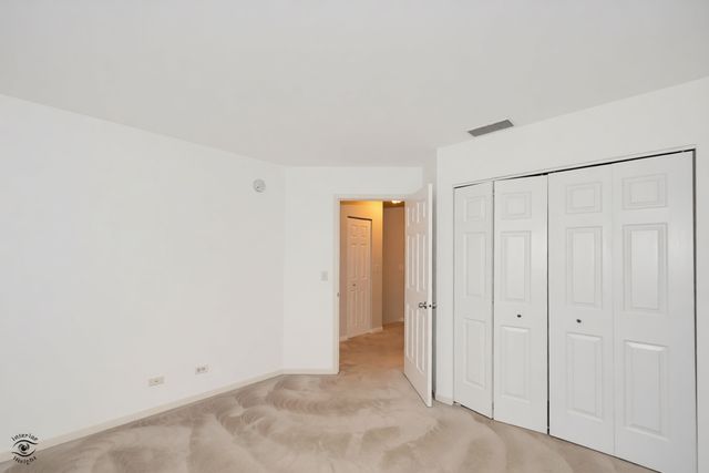 582 Declaration Lane, Aurora, IL 60502