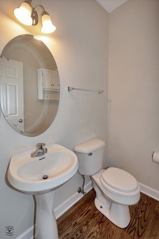 582 Declaration Lane, Aurora, IL 60502