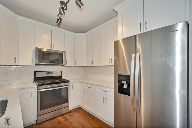 582 Declaration Lane, Aurora, IL 60502