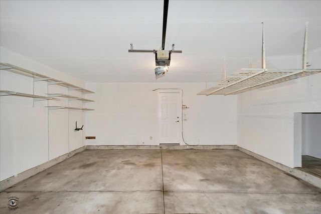 582 Declaration Lane, Aurora, IL 60502