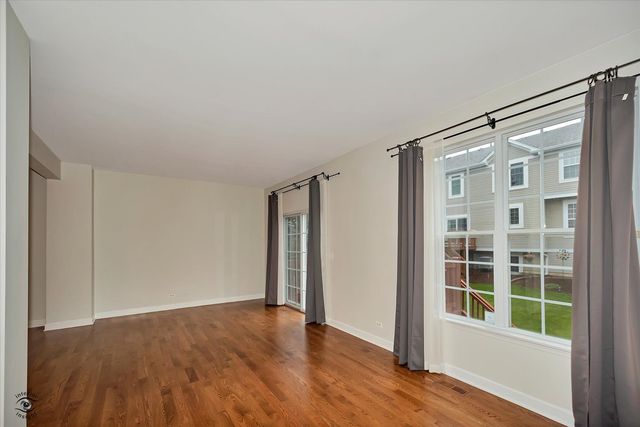 582 Declaration Lane, Aurora, IL 60502
