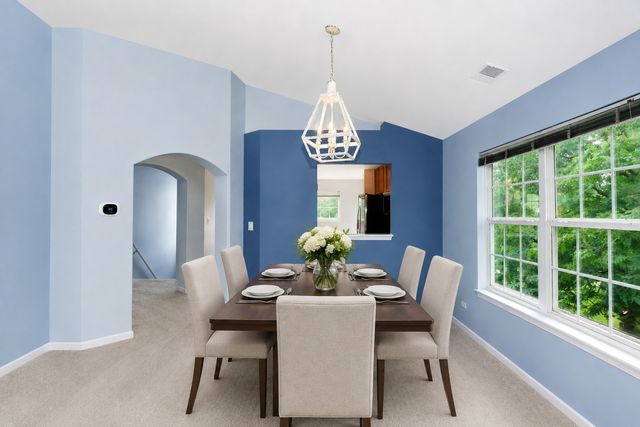 31802 Mccormick Lane 31802, Warrenville, IL 60555