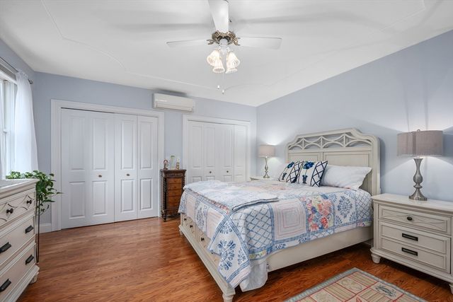 35 Bayshore Dr, Mashpee, MA 02649