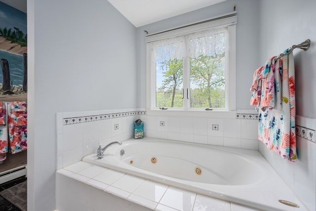 35 Bayshore Dr, Mashpee, MA 02649