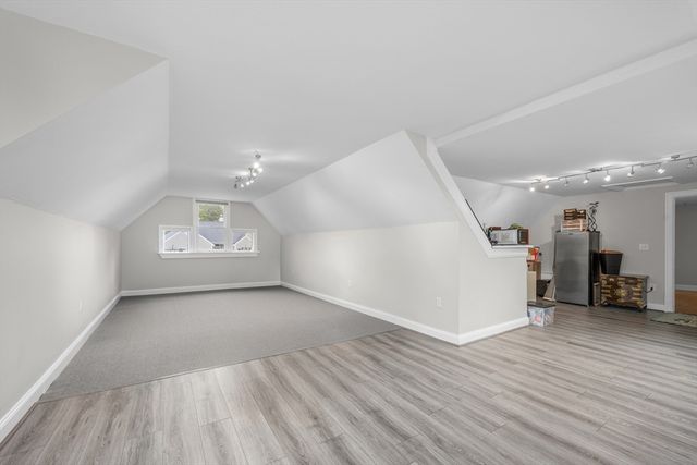 35 Bayshore Dr, Mashpee, MA 02649