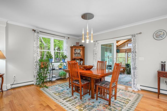 35 Bayshore Dr, Mashpee, MA 02649