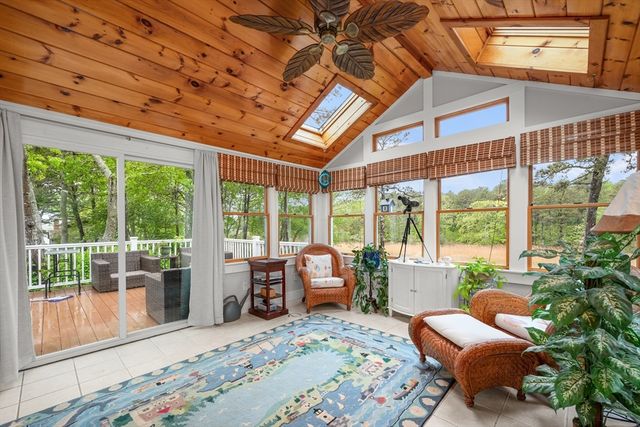 35 Bayshore Dr, Mashpee, MA 02649