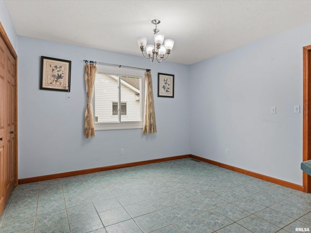 3409 Crystal Lake Drive, Springfield, IL 62711