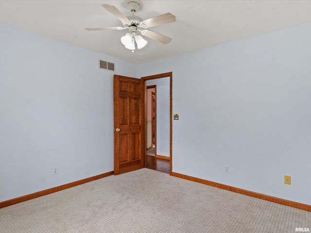 3409 Crystal Lake Drive, Springfield, IL 62711