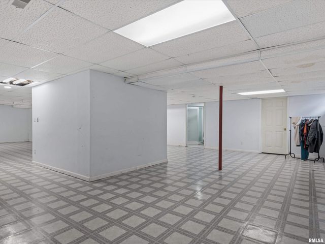 3409 Crystal Lake Drive, Springfield, IL 62711