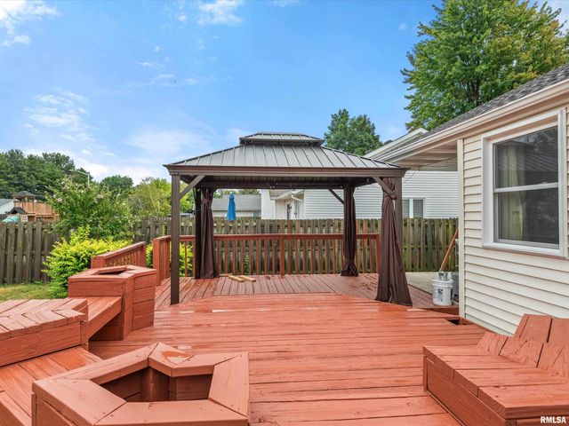 3409 Crystal Lake Drive, Springfield, IL 62711