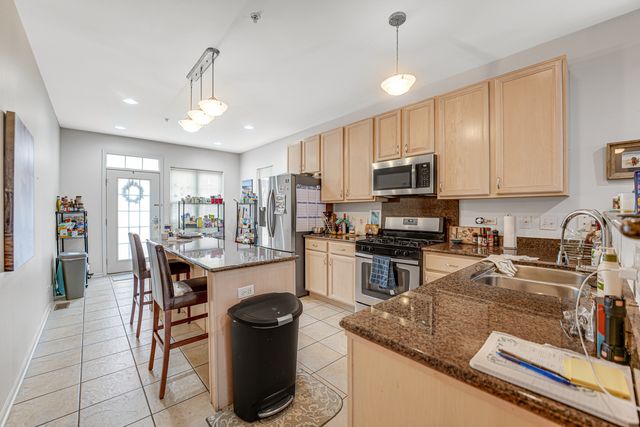 8217 Lincoln Avenue, Skokie, IL 60077