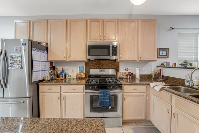 8217 Lincoln Avenue, Skokie, IL 60077