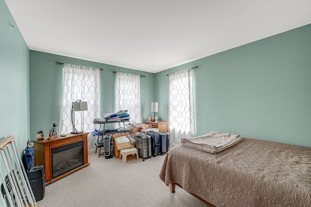 8217 Lincoln Avenue, Skokie, IL 60077