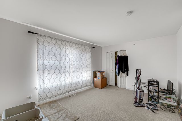 8217 Lincoln Avenue, Skokie, IL 60077