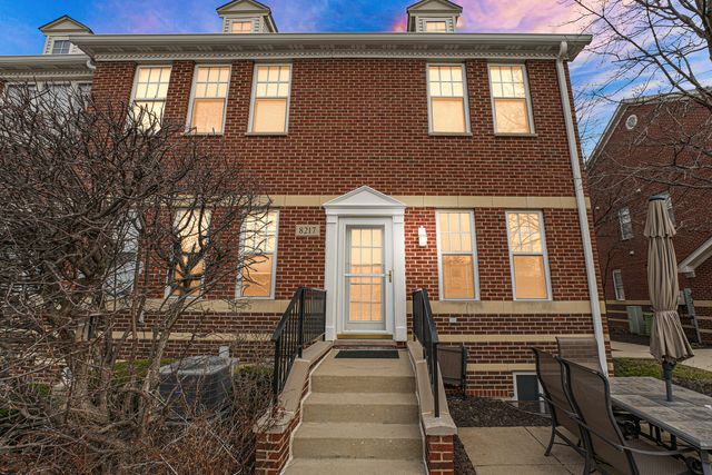 8217 Lincoln Avenue, Skokie, IL 60077