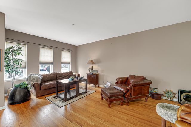 8217 Lincoln Avenue, Skokie, IL 60077