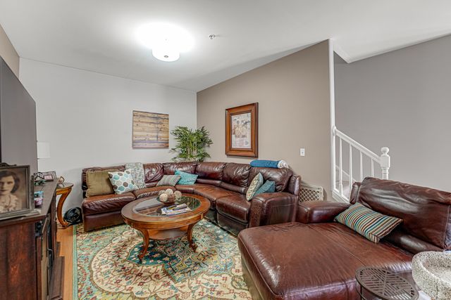 8217 Lincoln Avenue, Skokie, IL 60077