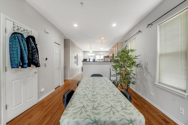 8217 Lincoln Avenue, Skokie, IL 60077