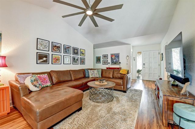 8352 MEADOWBROOK DRIVE 10, Seminole, FL 33777