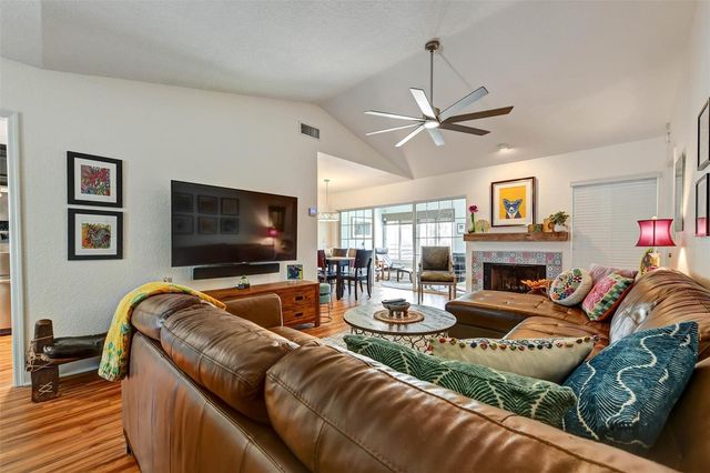 8352 MEADOWBROOK DRIVE 10, Seminole, FL 33777