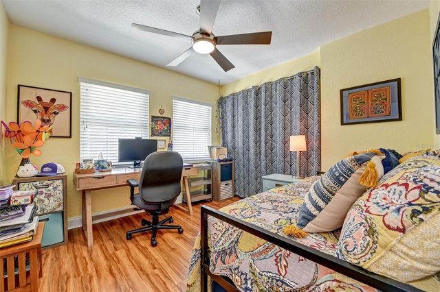 8352 MEADOWBROOK DRIVE 10, Seminole, FL 33777