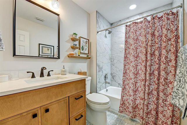 8352 MEADOWBROOK DRIVE 10, Seminole, FL 33777