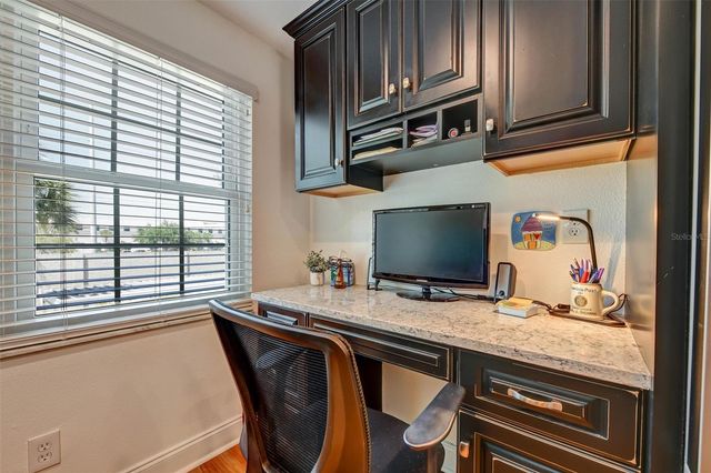 8352 MEADOWBROOK DRIVE 10, Seminole, FL 33777