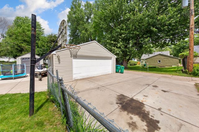 3229 Texas Avenue S, Saint Louis Park, MN 55426