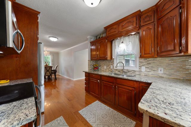 3229 Texas Avenue S, Saint Louis Park, MN 55426