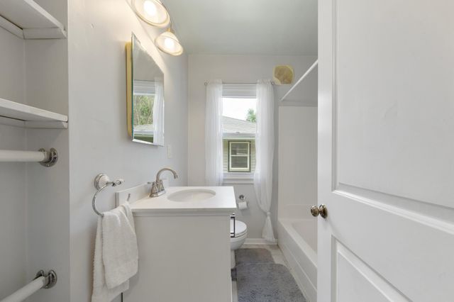3229 Texas Avenue S, Saint Louis Park, MN 55426
