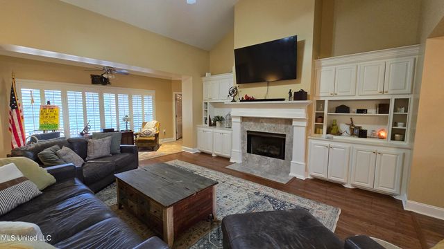 312 Grandview Court, Pearl, MS 39208