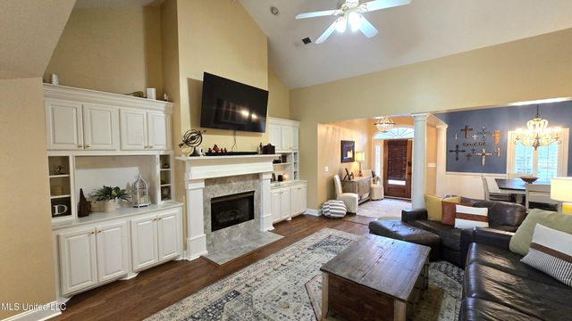 312 Grandview Court, Pearl, MS 39208