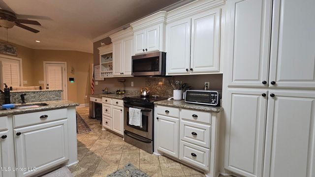 312 Grandview Court, Pearl, MS 39208