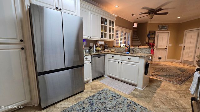 312 Grandview Court, Pearl, MS 39208