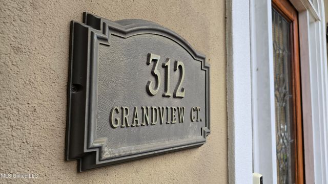 312 Grandview Court, Pearl, MS 39208
