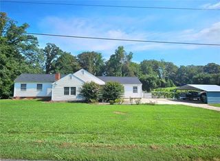 1943 Old Hollow Road, Walkertown, NC 27051