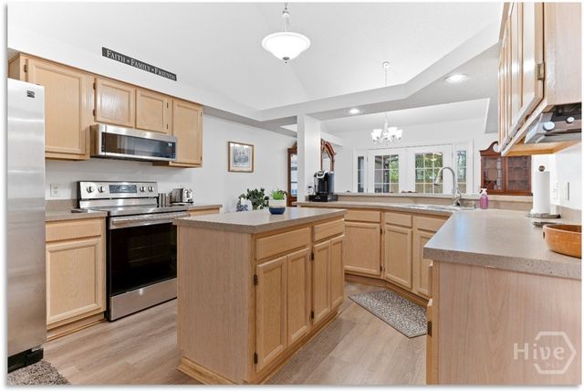 3 Tally Ho Court, Savannah, GA 31406