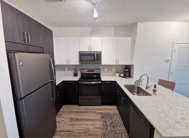 1659 2ND STREET 109, Sarasota, FL 34236